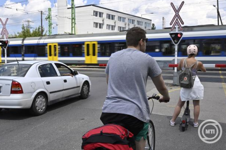 Pályázatot írtak ki középiskolásoknak a vasúti átjárós balesetek megelőzése érdekében