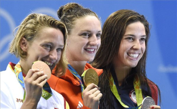 Újabb arany: Hosszú Katinka világcsúccsal nyert 400 méter vegyesen