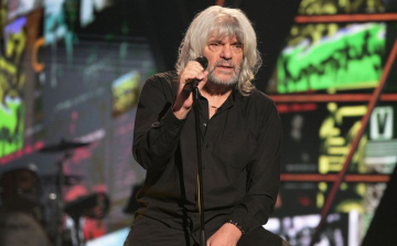 Indul a Hobo 80 turné