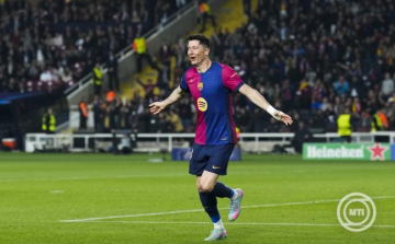 Bajnokok Ligája - Kiütéses dortmundi vereség Barcelonában, kétgólos előnyben a PSG