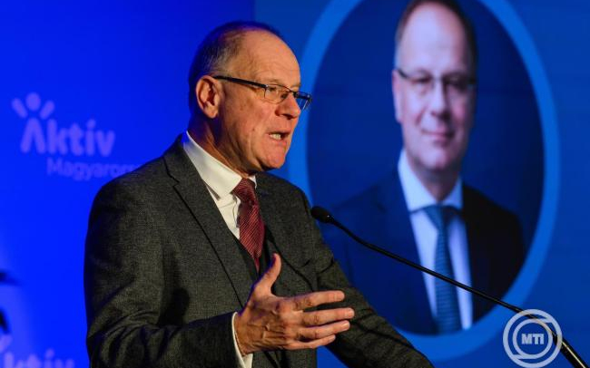 Navracsics Tibor: az ajkai az ország egyik legversenyképesebb kórháza