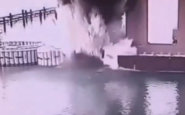 SZBU: az ukrán erők felrobbantották a Krími híd tartóoszlopait